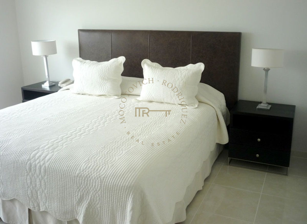 Apartamento ID.1077 - Esquinero en Le Jardin  al Puerto 3 dormitorios y dep. Vista al mar. 