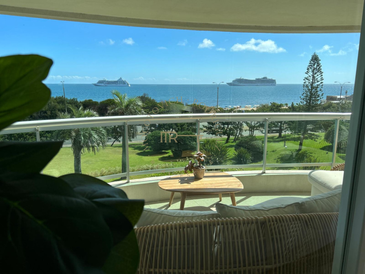 Apartamento ID.2403 - Aquarela 3 dormitorios y dep. de servicio en alquiler temporal 2026 Punta del Este.-