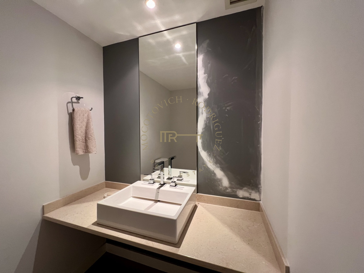 Apartamento ID.2403 - Aquarela 3 dormitorios y dep. de servicio en alquiler temporal 2026 Punta del Este.-