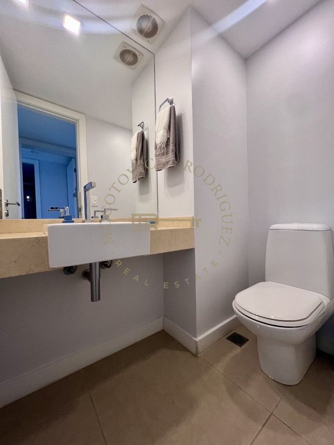 Apartamento ID.2813 - Alquiler de verano Dos dormitorios y dep. de servicio. 