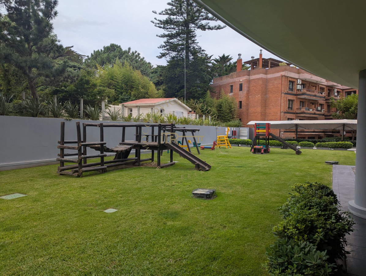 Apartamento ID.3609 - Alquiler anual apartamento de 2 dormitorios y 2 baños. 