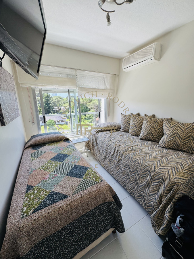 Apartamento ID.3034 - Alquiler para temporada. Apartamento de 2 dormitorios Playa Mansa