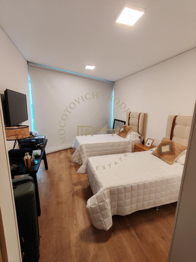 Apartamento ID.3800 - Apartamento en Trump Tower de 2 dormitorios piso alto con vista.