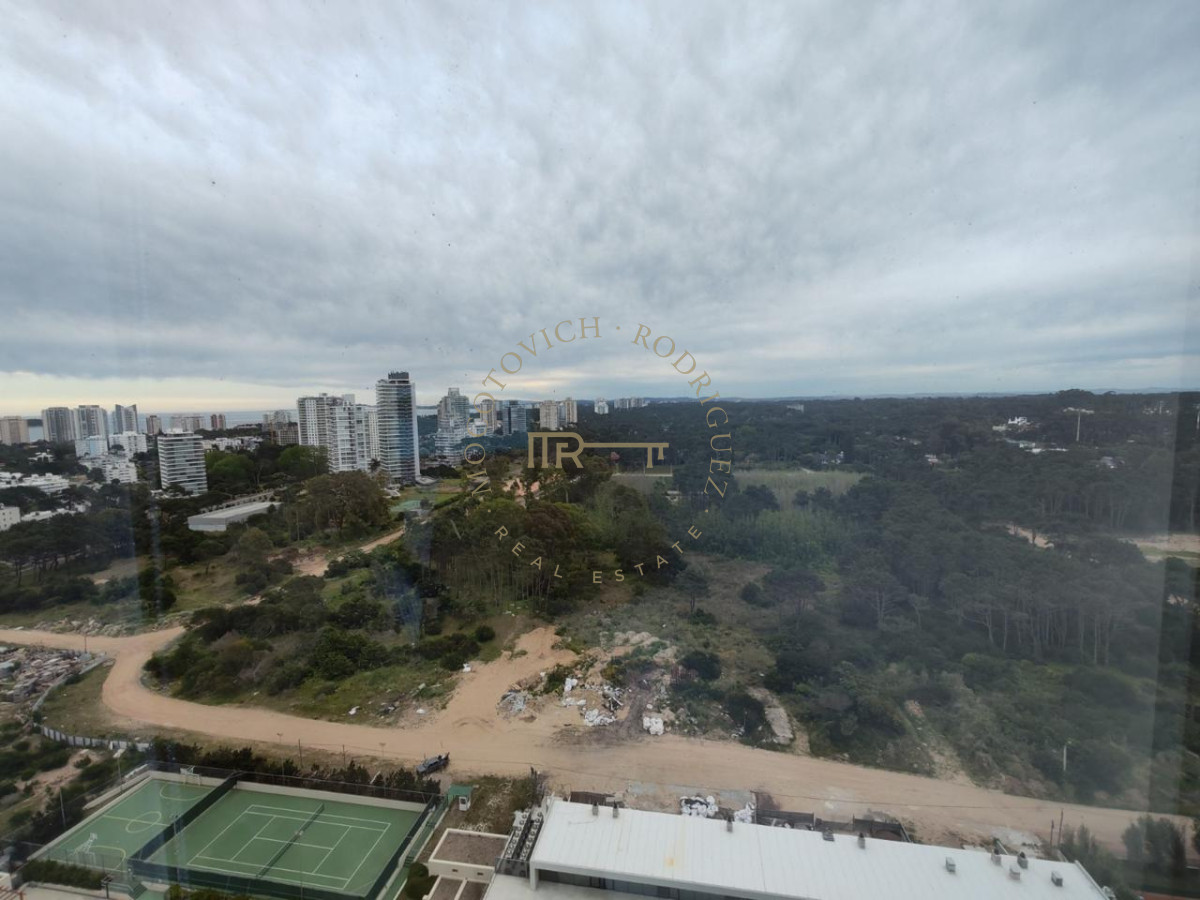 Apartamento ID.3800 - Apartamento en Trump Tower de 2 dormitorios piso alto con vista.