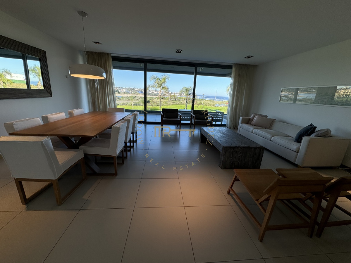 Apartamento ID.2842 - Tiburón Terrazas en venta 3 dorm y dep. 