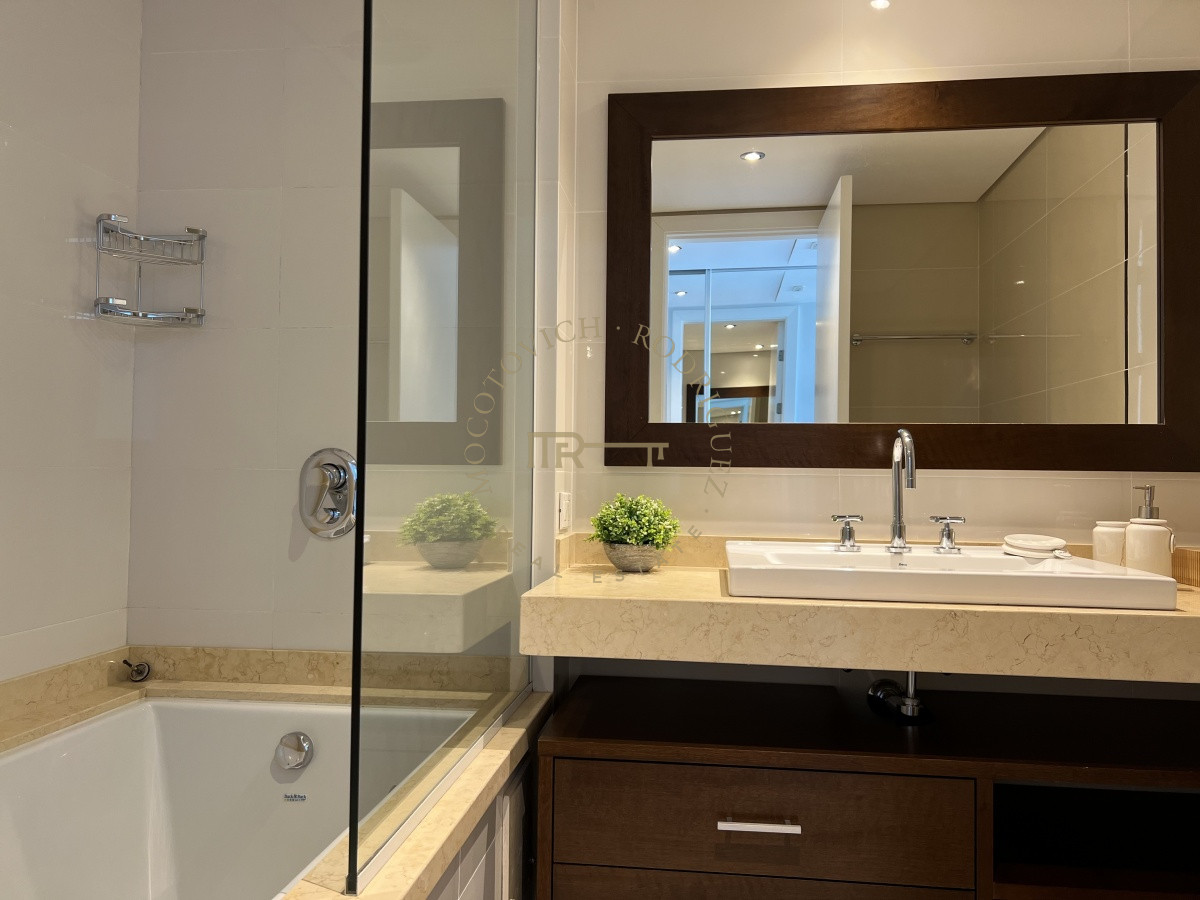 Apartamento ID.29 - Aquarela. Alquiler anual 2 dormitorios en suite más dependencia de servicio. Playa Mansa