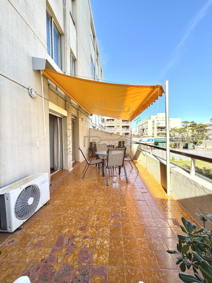 Apartamento ID.4420 - Un dormitorio en venta con gran terraza en Peninsula. 