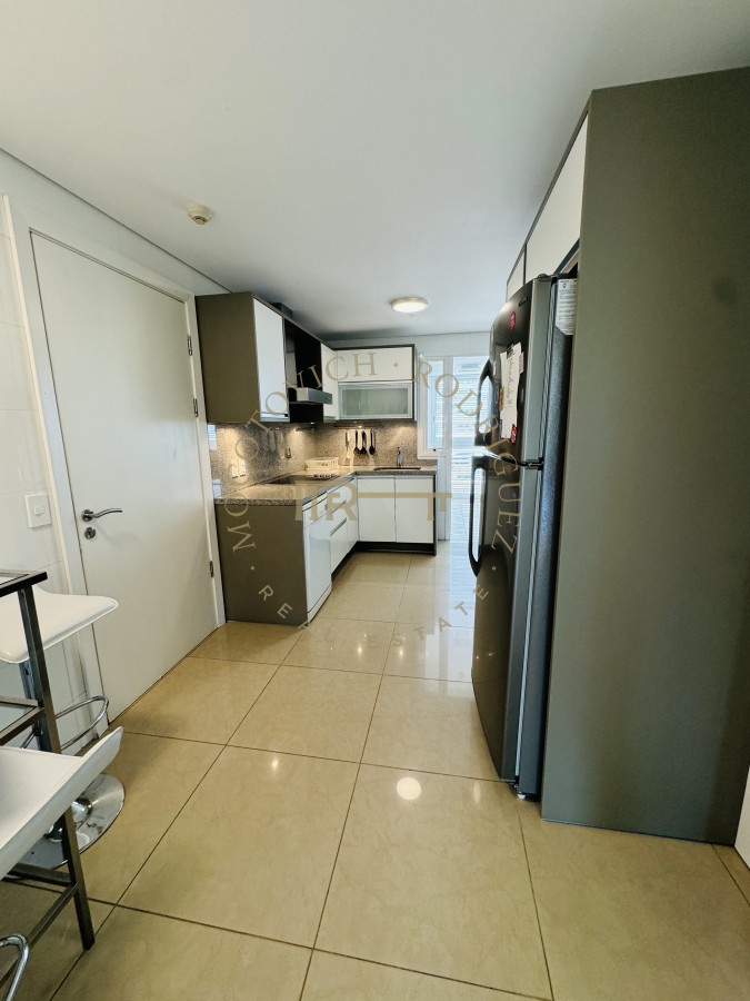 Apartamento ID.2635 - En venta. Apartamento en Torre Aquarela. 2 Dormitorios y dep. de servicio. 