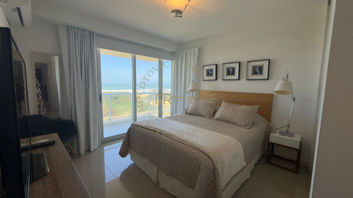 Apartamento ID.650 - Apartamento en alquiler temporal, penthouse con parrillero 3 dormitorios- Playa Brava