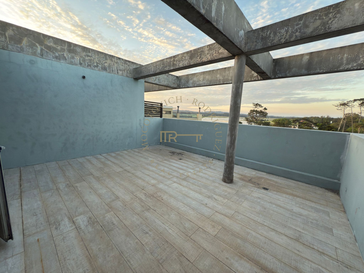 Apartamento ID.3987 - Apartamento en venta de 3dormitorios penthouse frente al mar