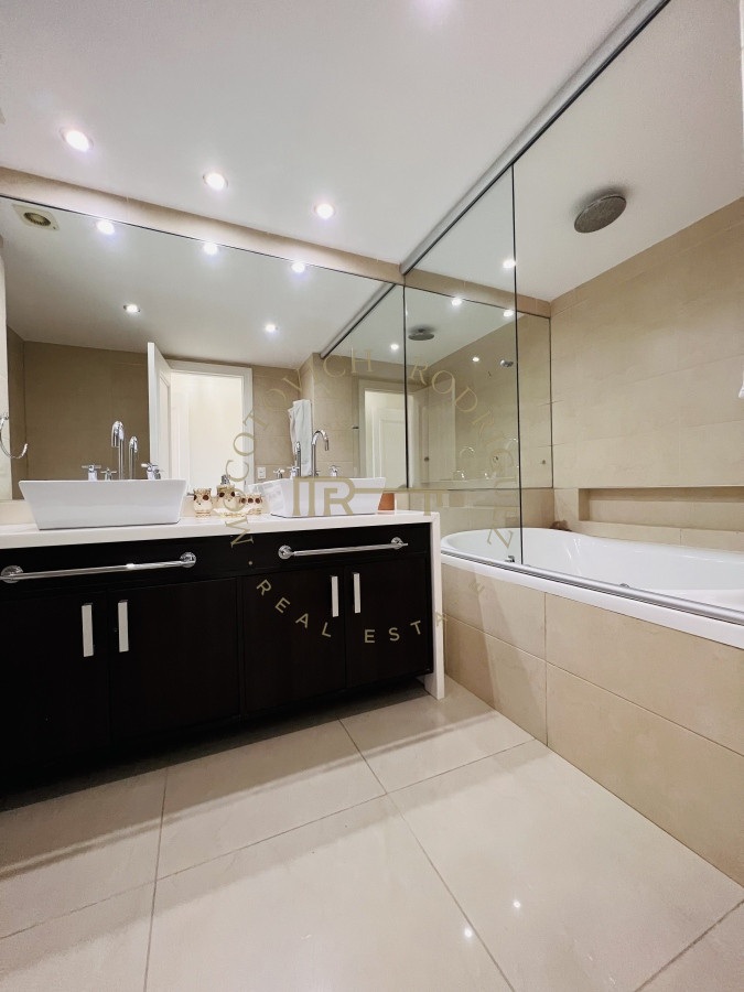 Apartamento ID.286 - Imperiale  apartamento de 4 dormitorios enalquiler temporal Playa Brava Punta del Este