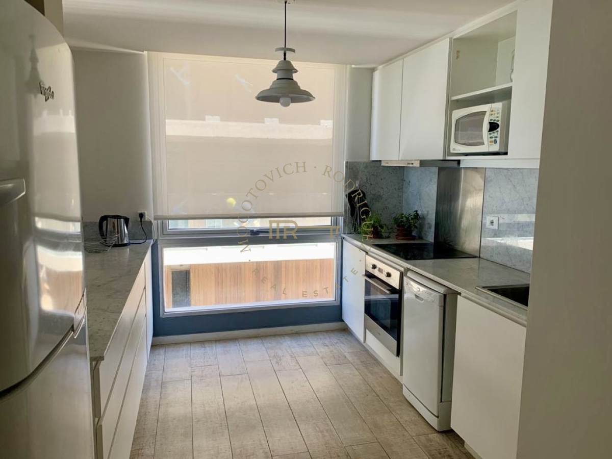 Apartamento ID.3657 - Apartamento en venta de tres dormitorios frente al mar. Playa Mansa