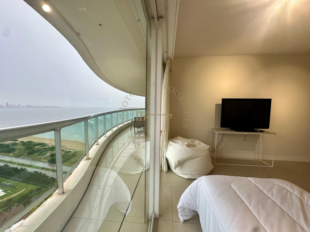 Apartamento ID.3088 - Alquiler 4 dormitorios con amenities. Punta del Este. 