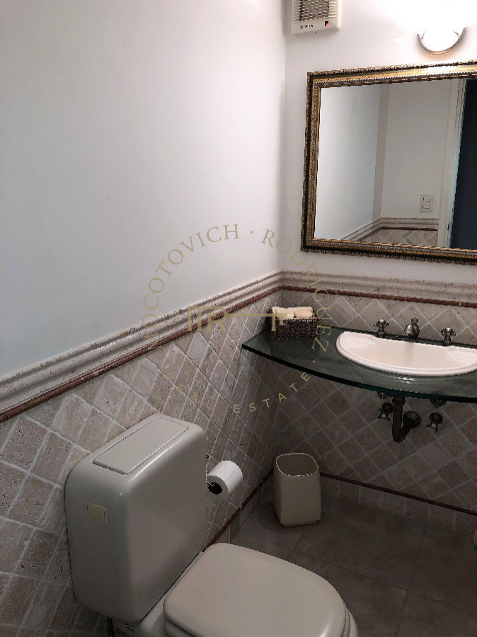 Apartamento ID.125 - Apartamento en venta 3 dormitorios y servicio, vista al mar  - Playa Mansa