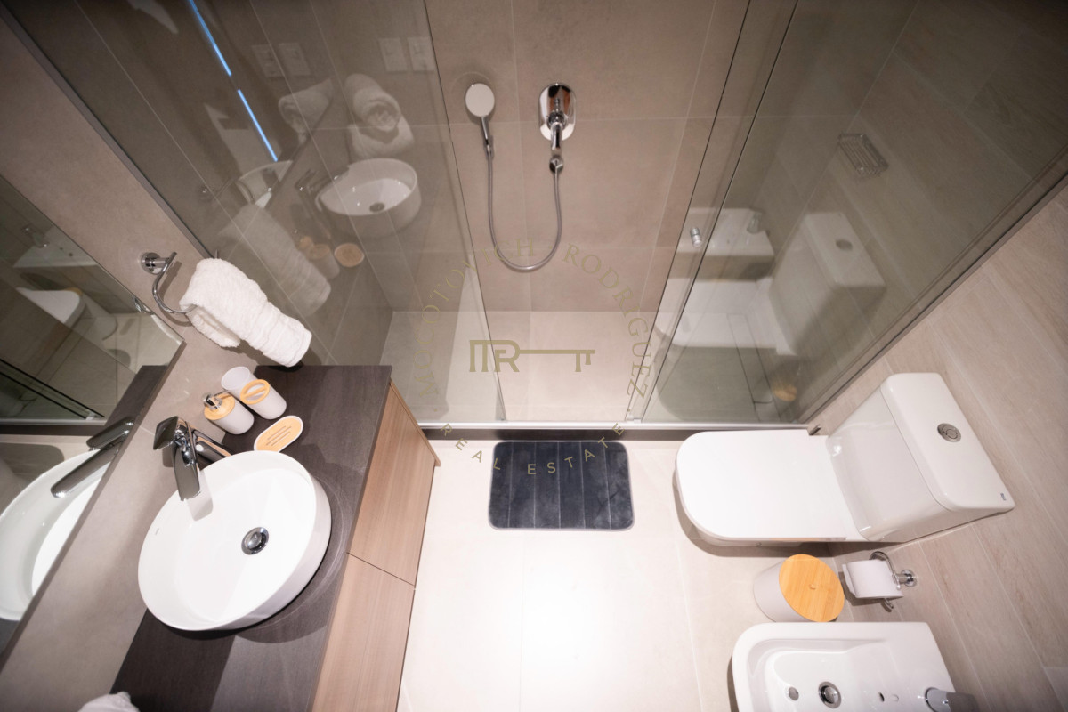 Apartamento ID.3394 - Venetian en Alquiler de verano 2026 tres suites y dependencia. Punta del Este 