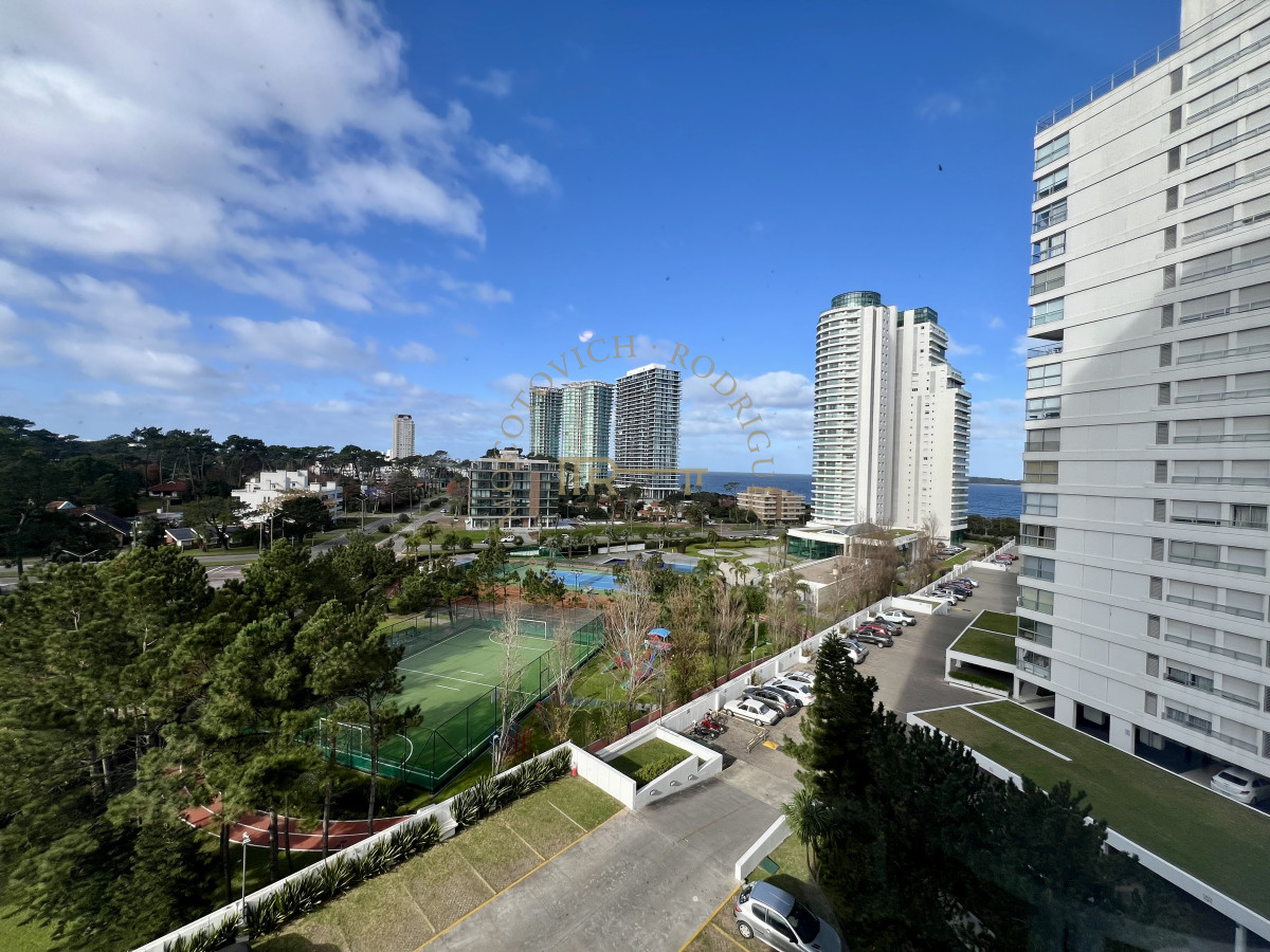 Apartamento ID.3268 - Apartamento 3 dormitorios en alquiler anual. Punta del este.