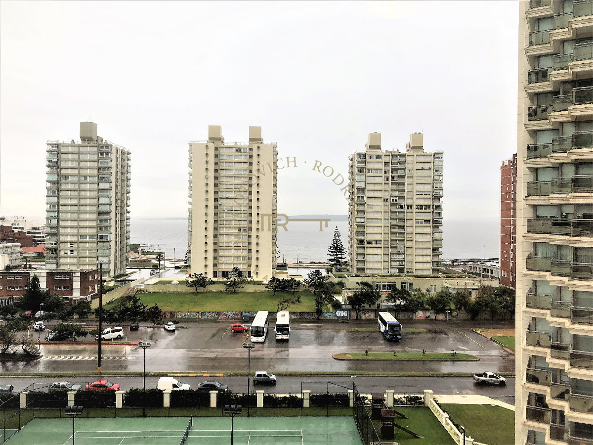 Apartamento ID.146 - Apartamentoen venta 4 dormitorios. Imperiale Playa Brava-Punta del Este