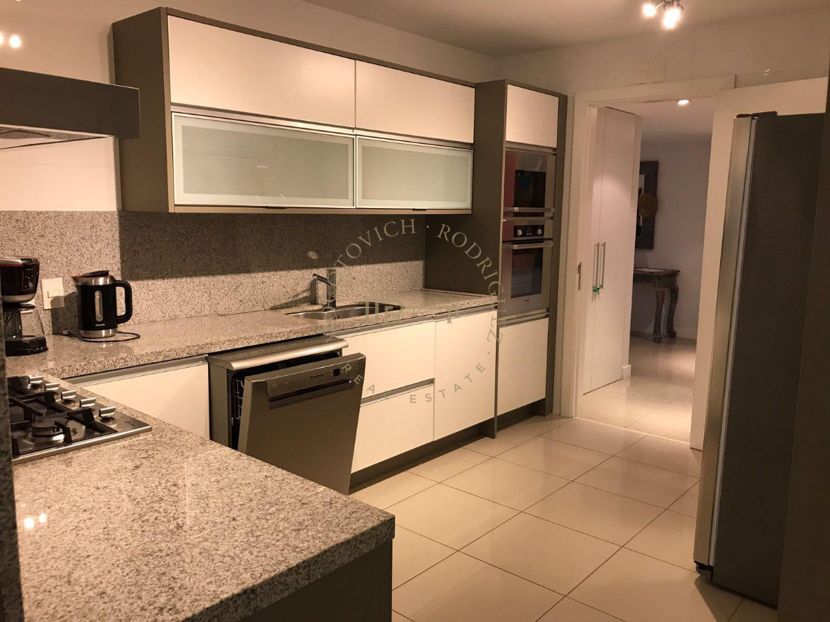 Apartamento ID.16 - Aquarela. Apartamento alquiler temporal 4 dormitorios-Playa Mansa Punta del Este