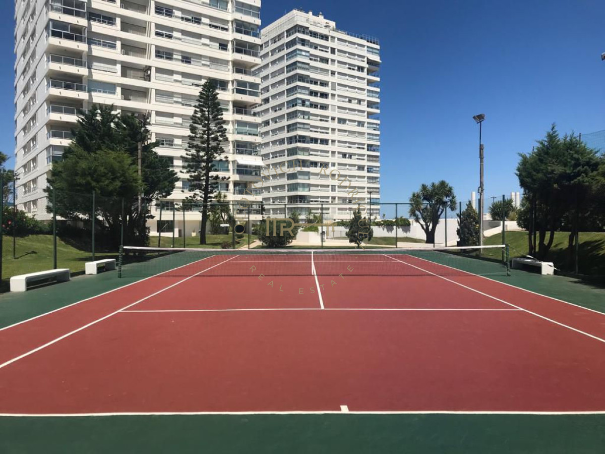 Apartamento ID.177 - Apartamento 2 dormitorios con piscina  - Playa Mansa Alquiler invernal