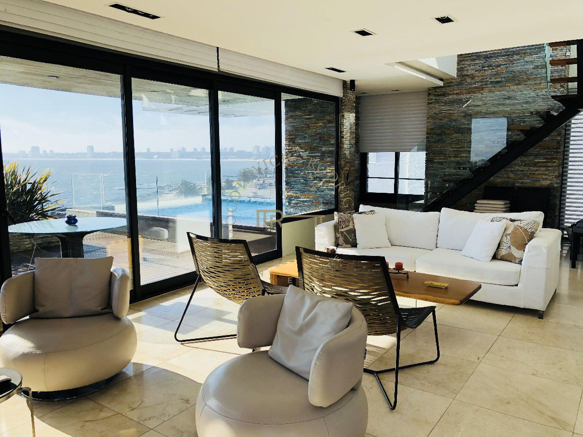 Apartamento ID.194 - Puerto, exclusivo apartamento en venta 4 dormitorios, piscina. Punta del Este.