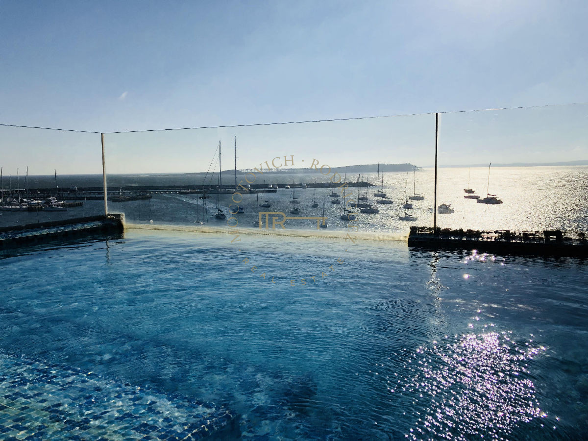 Apartamento ID.194 - Puerto, exclusivo apartamento en venta 4 dormitorios, piscina. Punta del Este.