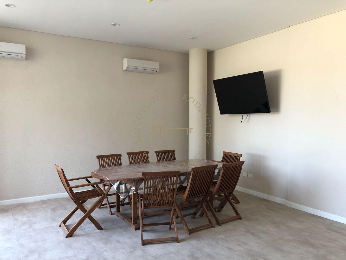 Apartamento ID.195 - Apartamento de 2 dormitorios en alquiler - Laguna del Diario Punta del Este.-