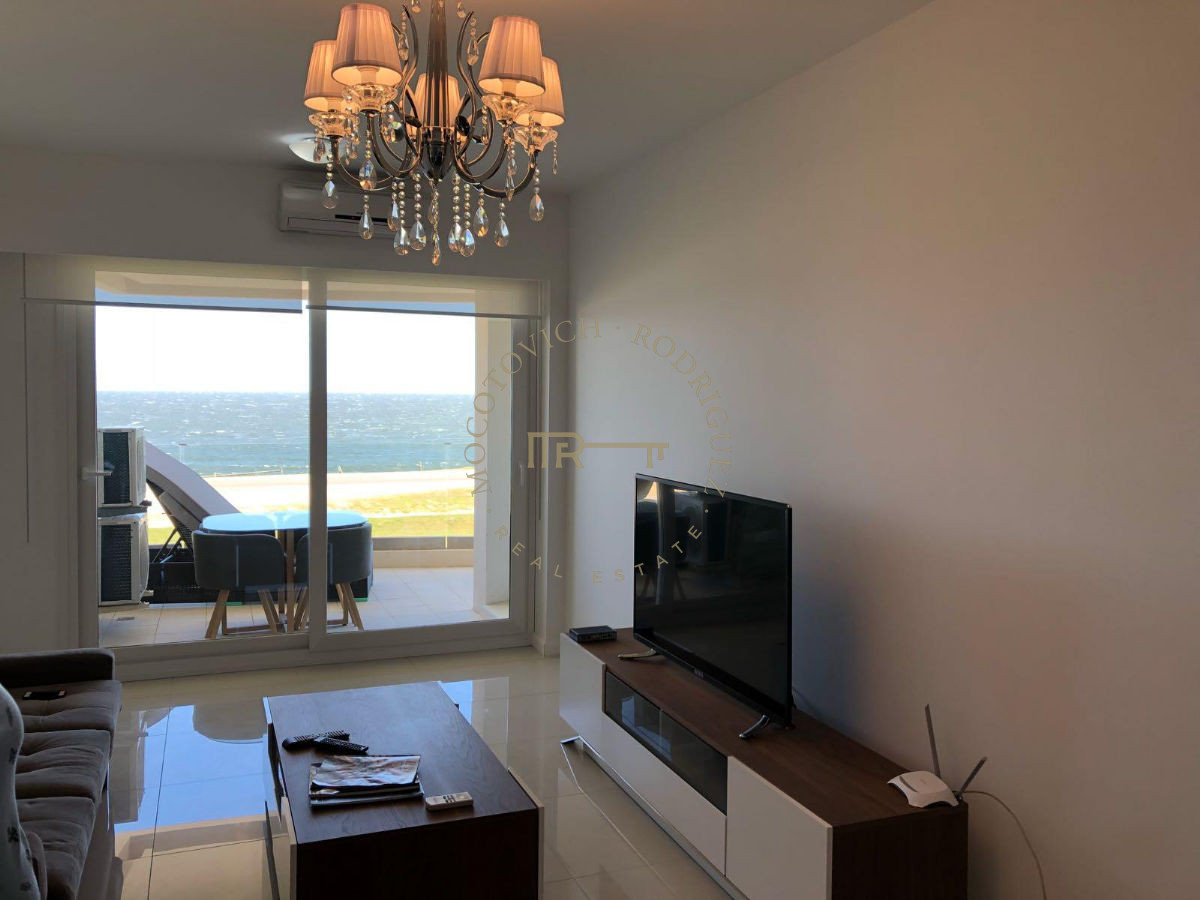 Apartamento ID.195 - Apartamento de 2 dormitorios en alquiler - Laguna del Diario Punta del Este.-