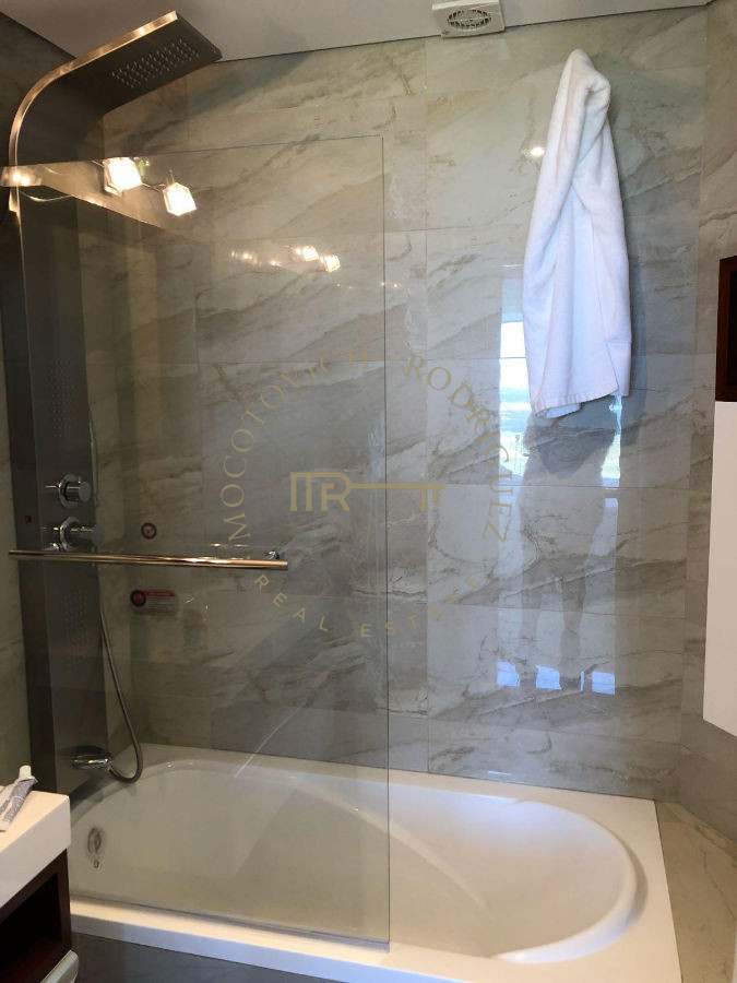 Apartamento ID.195 - Apartamento de 2 dormitorios en alquiler - Laguna del Diario Punta del Este.-