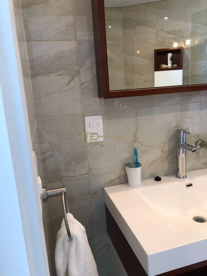 Apartamento ID.195 - Apartamento de 2 dormitorios en alquiler - Laguna del Diario Punta del Este.-