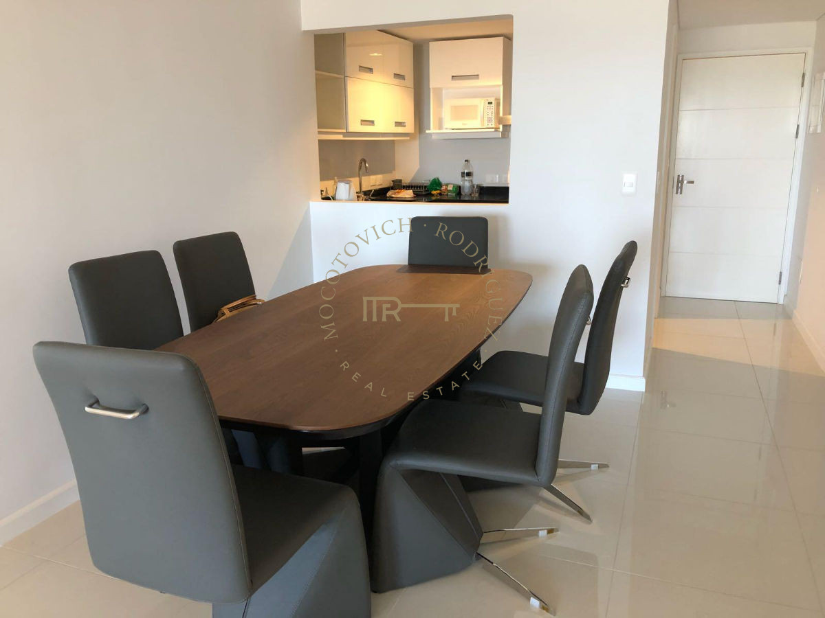 Apartamento ID.195 - Apartamento de 2 dormitorios en alquiler - Laguna del Diario Punta del Este.-