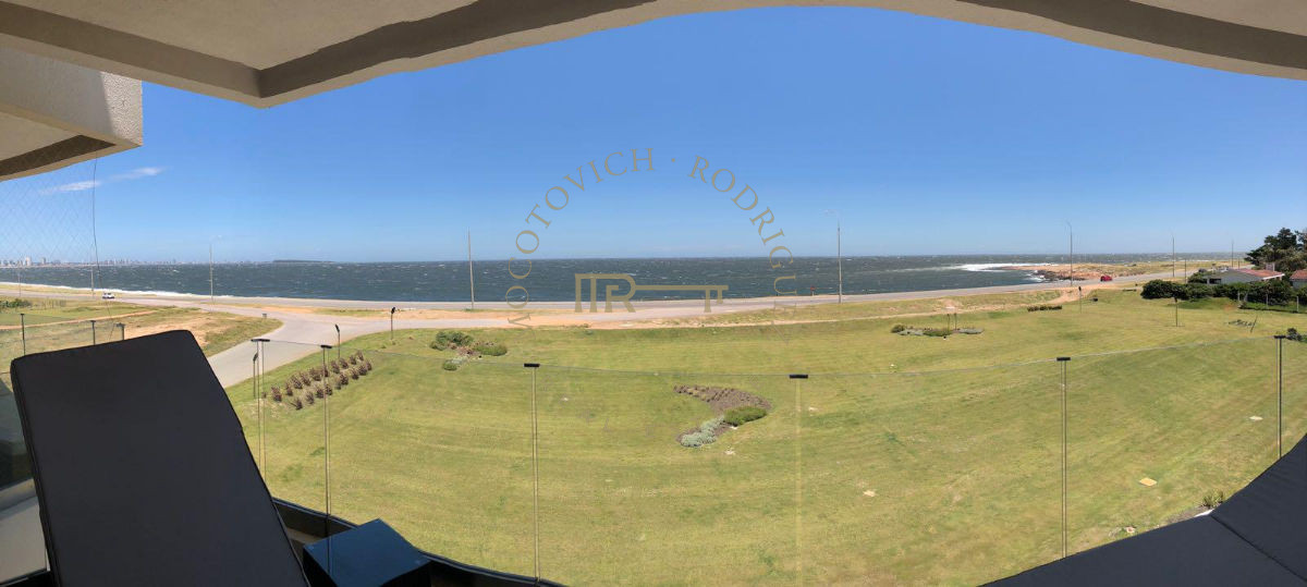 Apartamento ID.195 - Apartamento de 2 dormitorios en alquiler - Laguna del Diario Punta del Este.-