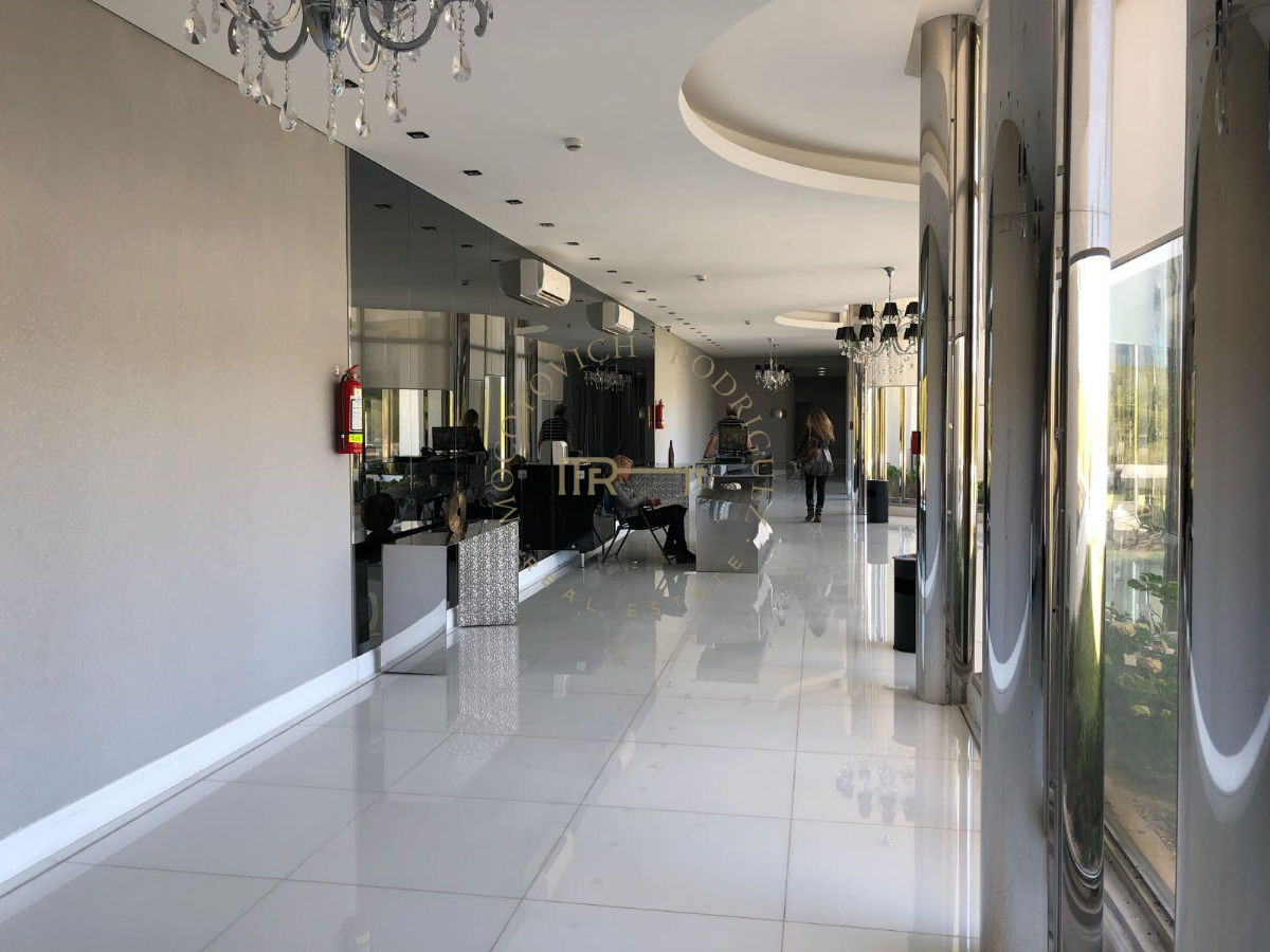 Apartamento ID.195 - Apartamento de 2 dormitorios en alquiler - Laguna del Diario Punta del Este.-