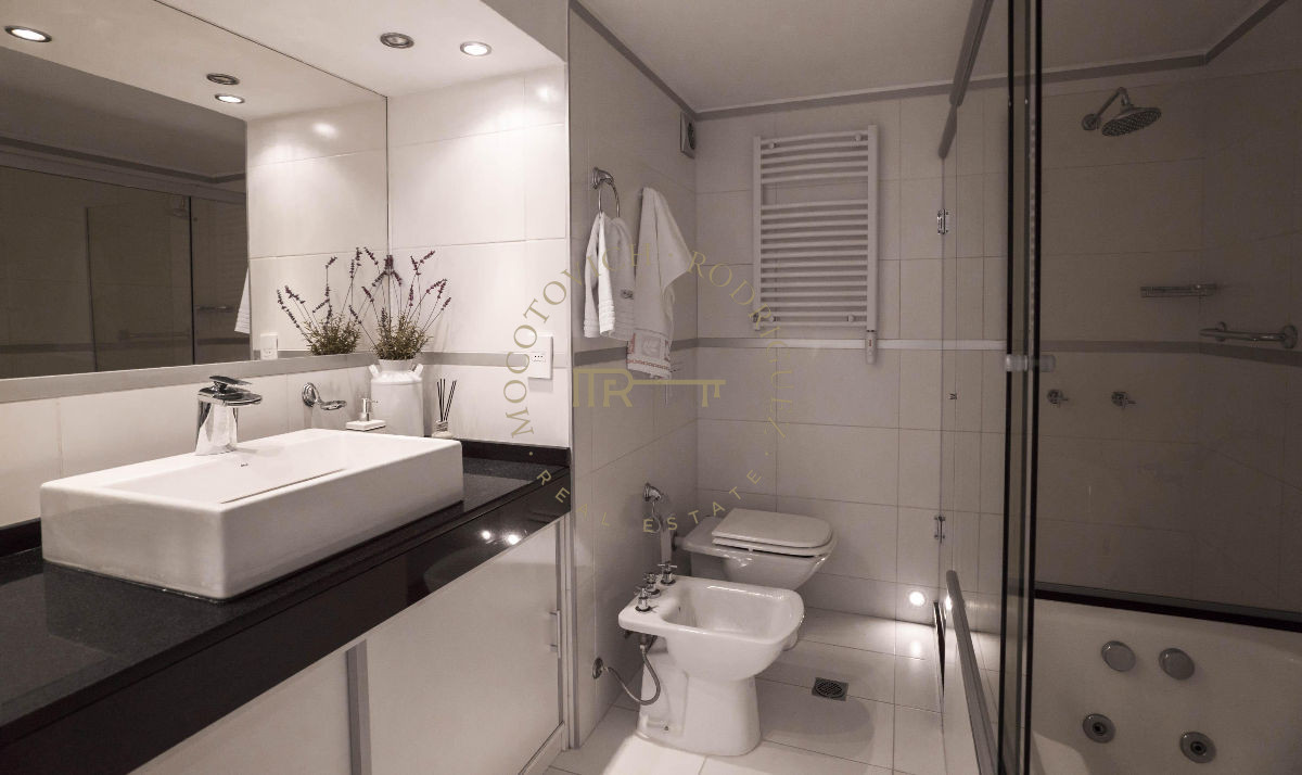 Apartamento ID.1 - Apartamento de 6 dormitorios en venta Puerto Punta del Este