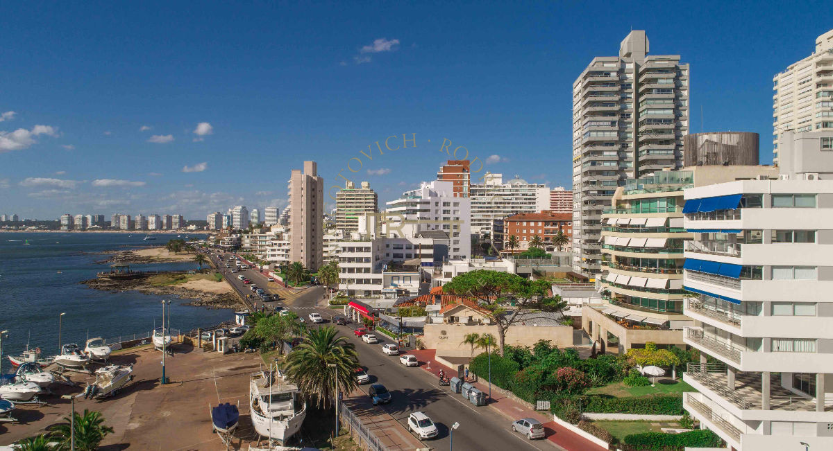 Apartamento ID.1 - Apartamento de 6 dormitorios en venta Puerto Punta del Este