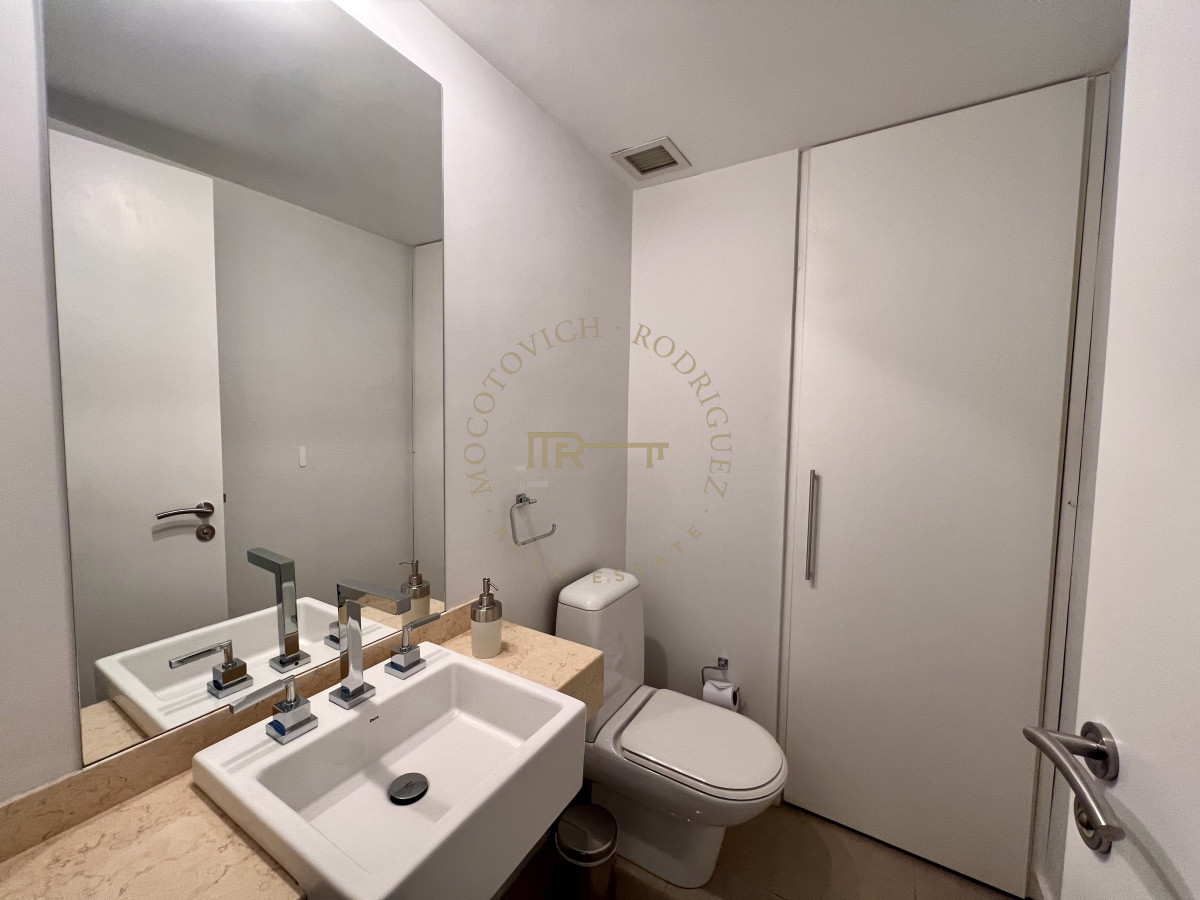 Apartamento ID.2794 - Alquiler de invierno en torre Aquarela. 3 dormitorios en suite y vista al mar. 