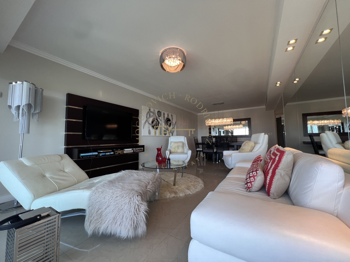 Apartamento ID.23 - Aquarela apartamento en alquiler 2 dormitorios - Playa Mansa Punta del Este