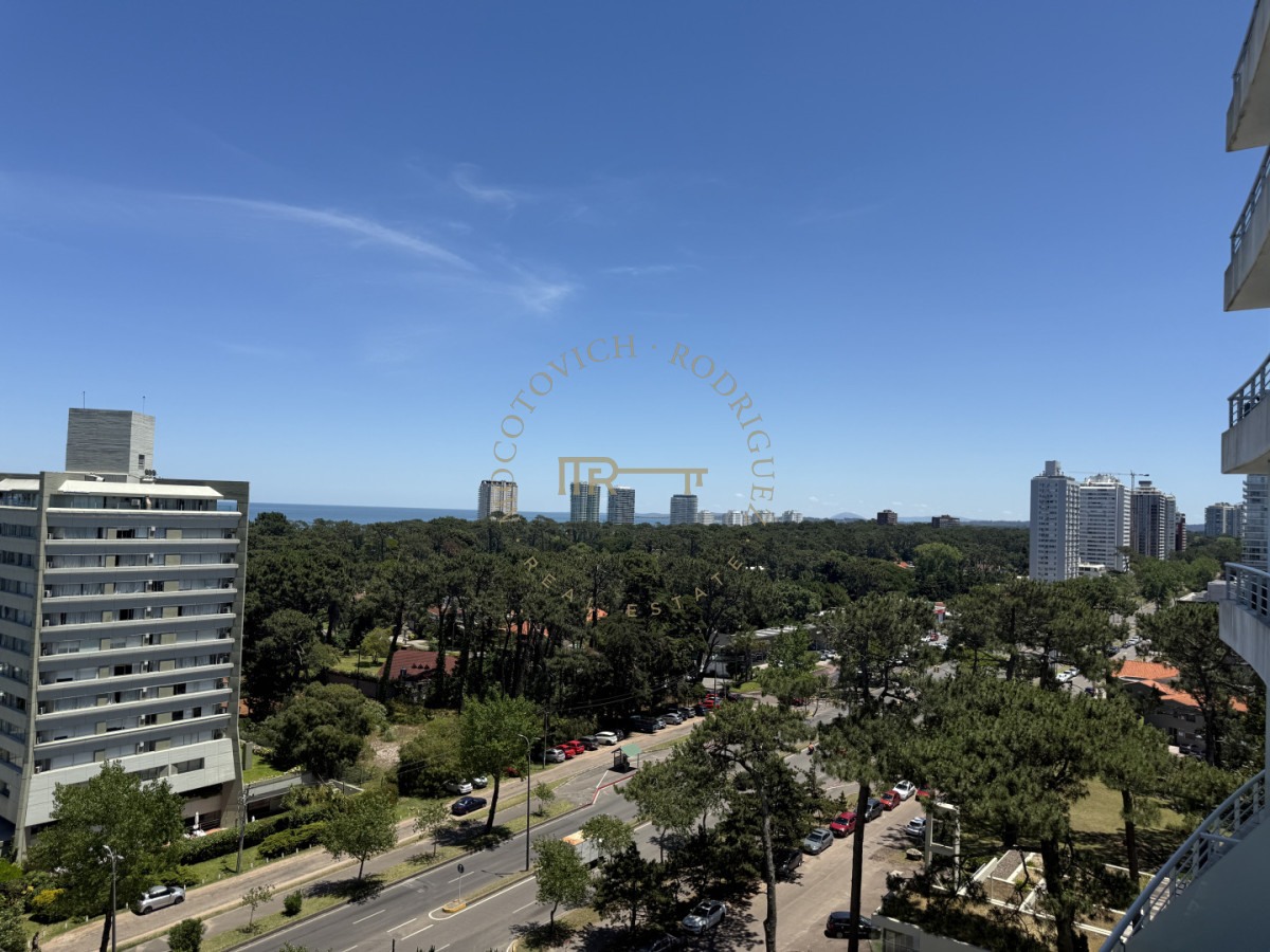 Apartamento ID.82 - Greenlife.  2 dormitorios en suite venta y alquiler - Punta del Este 2026