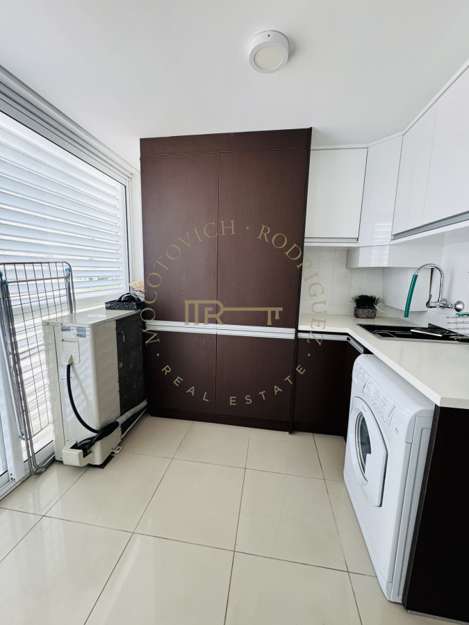 Apartamento ID.27 - Aquarela Apartamento en venta 2 dormitorios en suite y dependencia de servicio