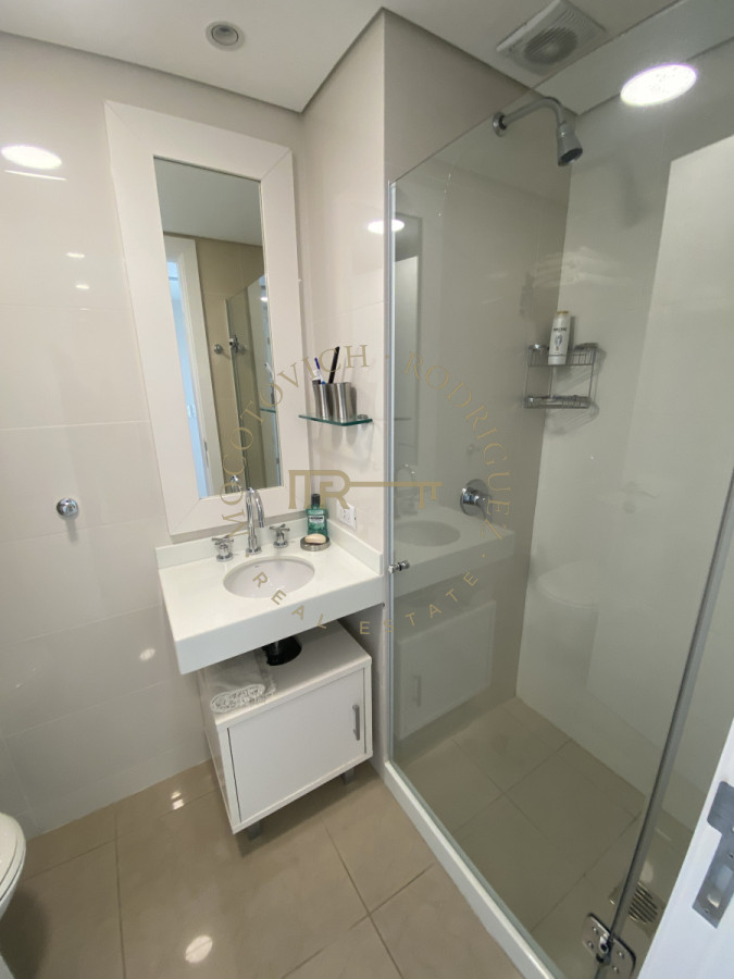 Apartamento ID.2636 - Aquarela alquiler temporal tres dormitorios en suite. Punta del Este