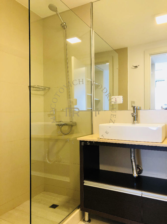 Apartamento ID.207 - Isabel apartamento en venta 3 dormitorios más dependencia Vista al mar Piscina - Playa Mansa Punta del Este