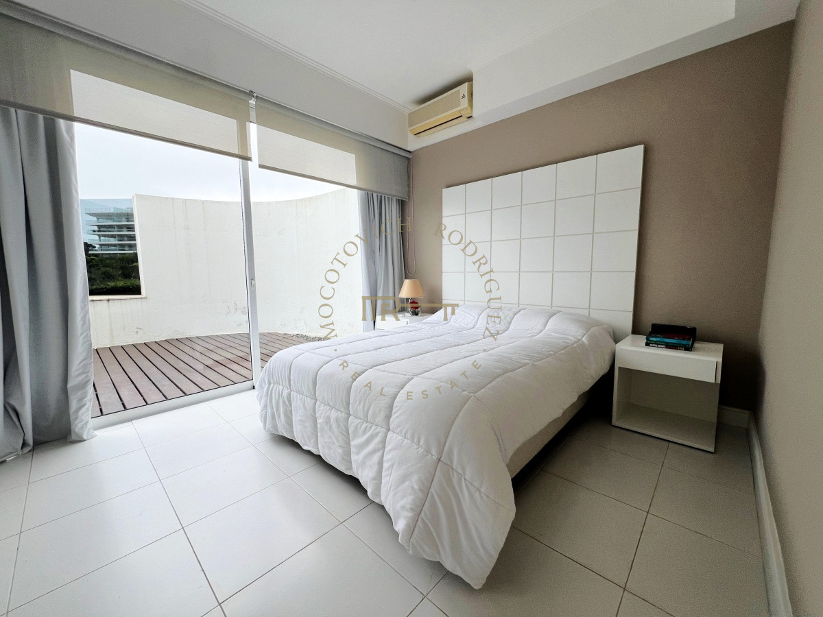 Apartamento ID.2379 - Espectacular apartamento en venta 6 dormitorios, barbacoa y loft en la brava. Vista al mar.-