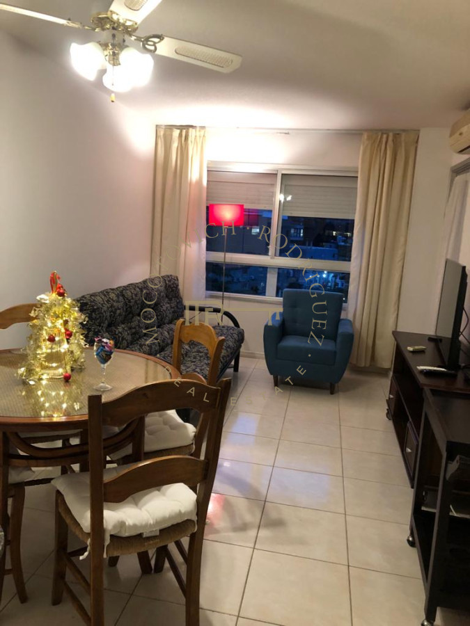 Apartamento ID.4054 - Apartamento en alquiler anual de 1 dormitorio