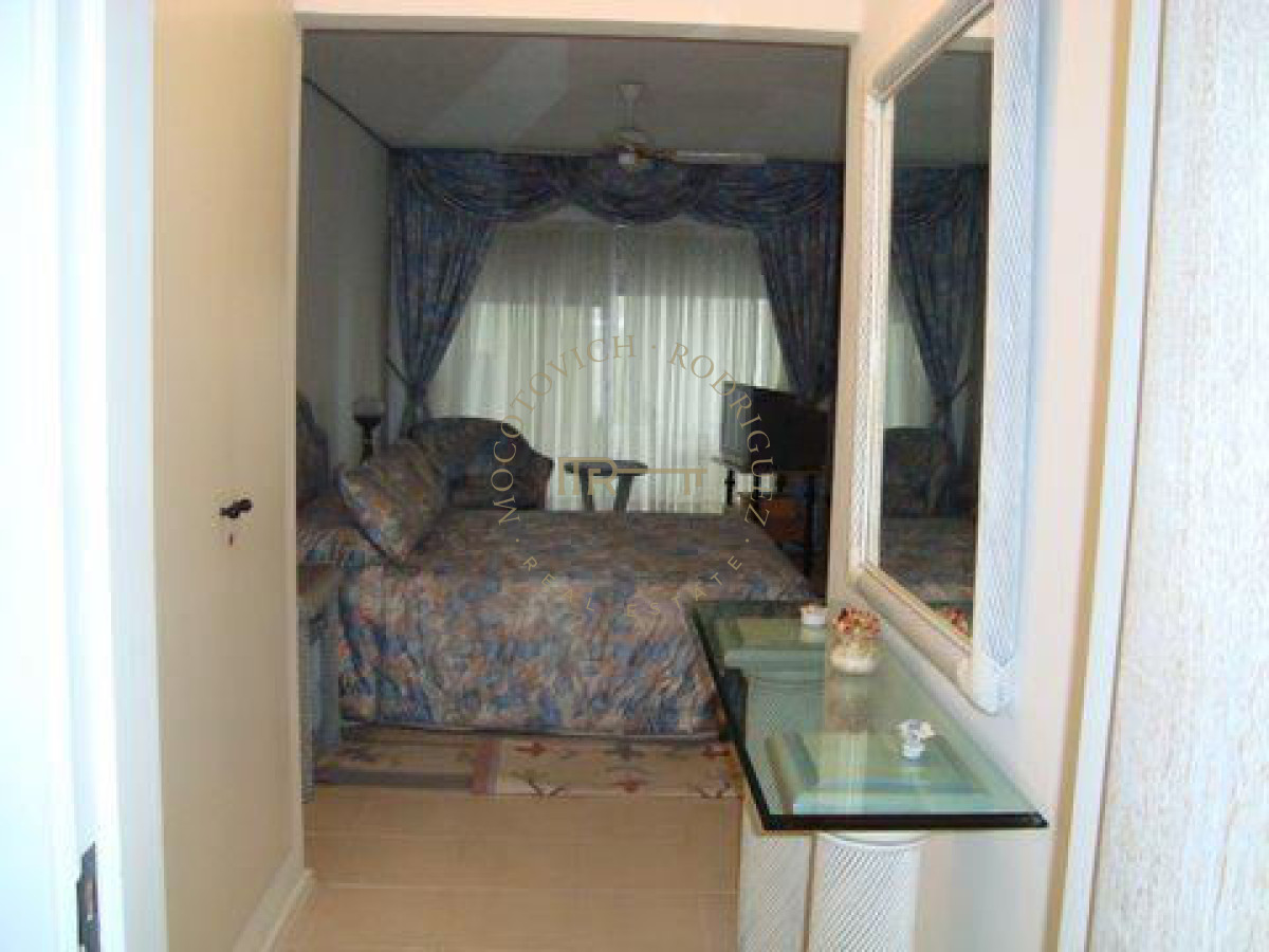 Apartamento ID.236 - Apartamento en alquiler 2 dormitorios Complejo Lincoln- Playa Mansa-Punta del Este