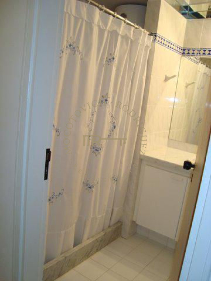 Apartamento ID.236 - Apartamento en alquiler 2 dormitorios Complejo Lincoln- Playa Mansa-Punta del Este