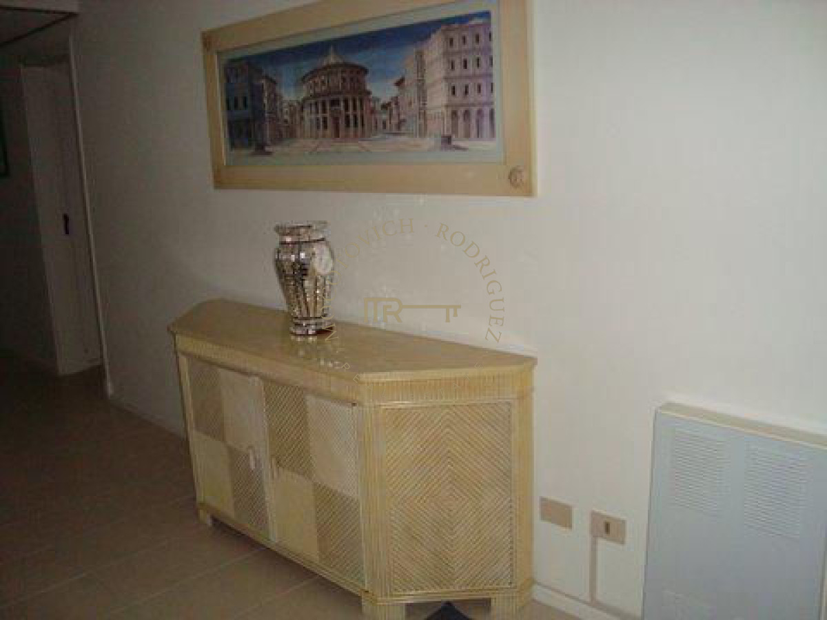 Apartamento ID.236 - Apartamento en alquiler 2 dormitorios Complejo Lincoln- Playa Mansa-Punta del Este