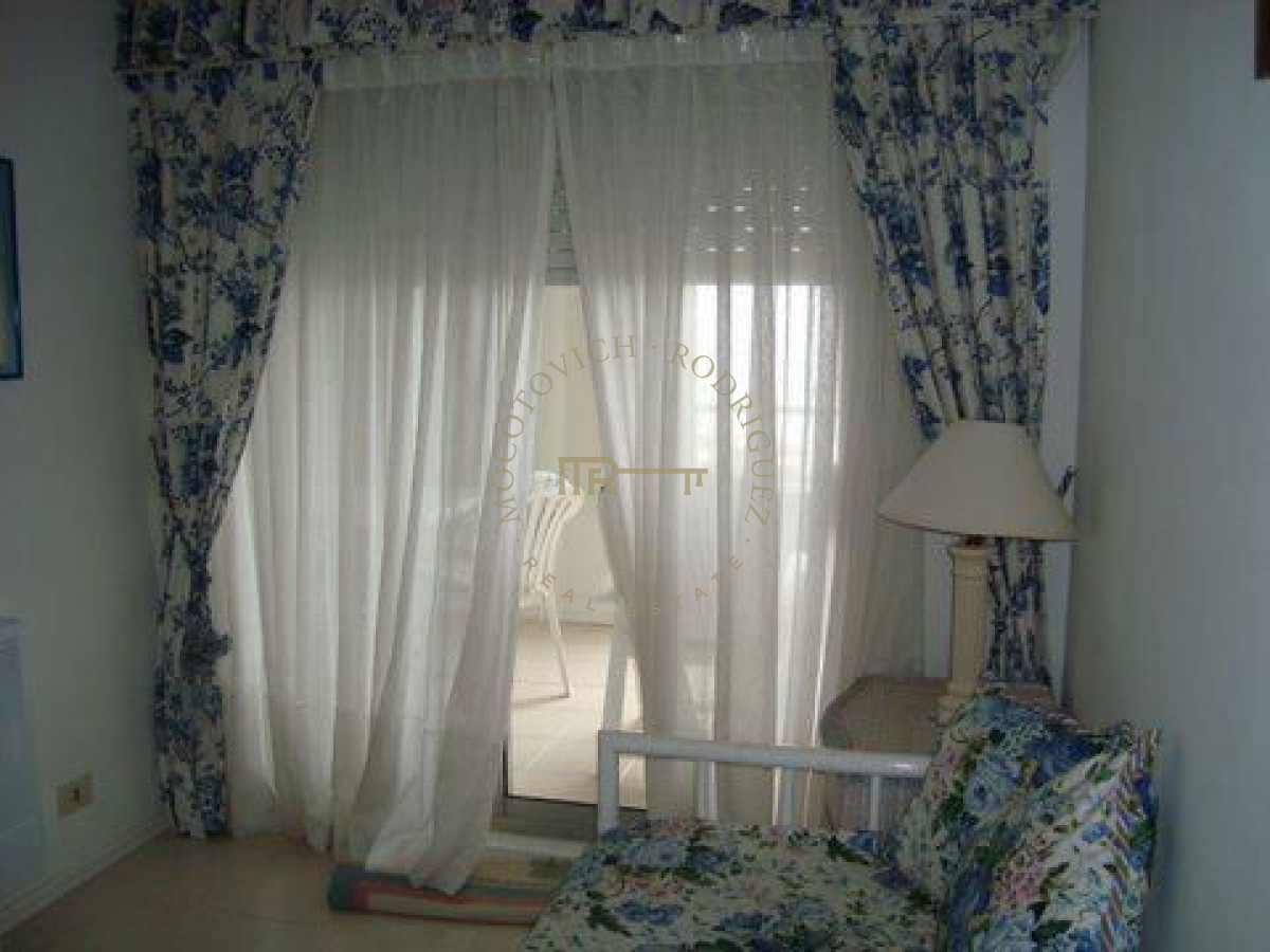 Apartamento ID.236 - Apartamento en alquiler 2 dormitorios Complejo Lincoln- Playa Mansa-Punta del Este