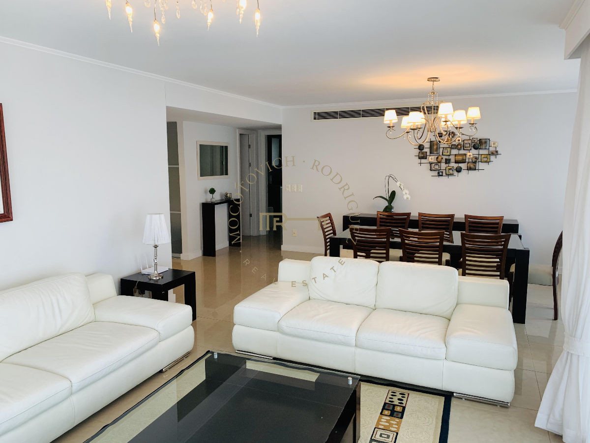 Apartamento ID.24 - Apartamento alquiler temporal. Torre Aquarela Punta del Este. 2 Dormitorios y dependencia