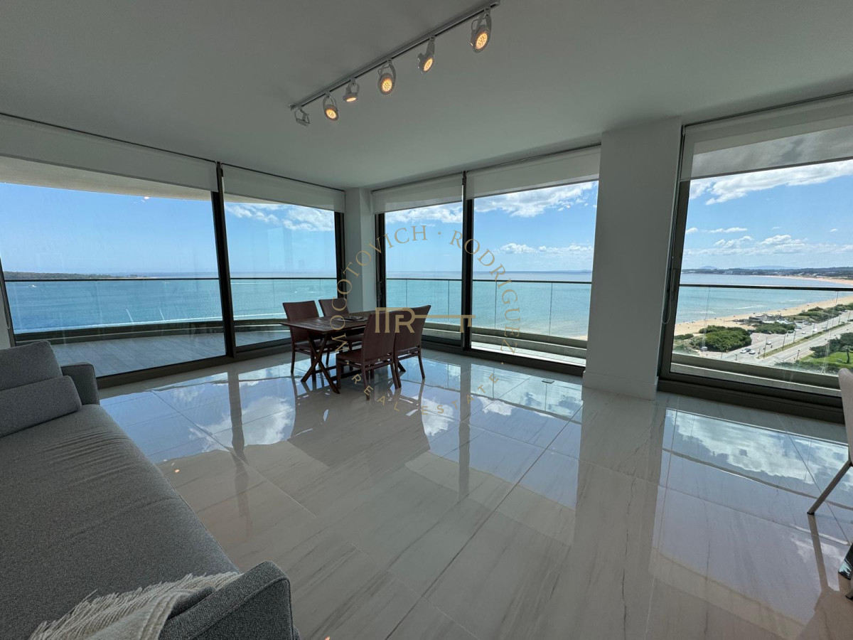 Apartamento ID.2527 - Fendi, Esquinero en venta a Punta Ballena de 4 dormitorios impresionante vista. 