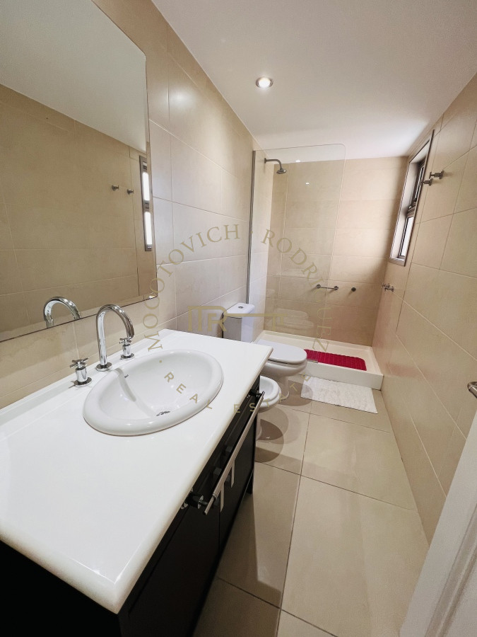 Apartamento ID.286 - Imperiale  apartamento de 4 dormitorios enalquiler temporal Playa Brava Punta del Este
