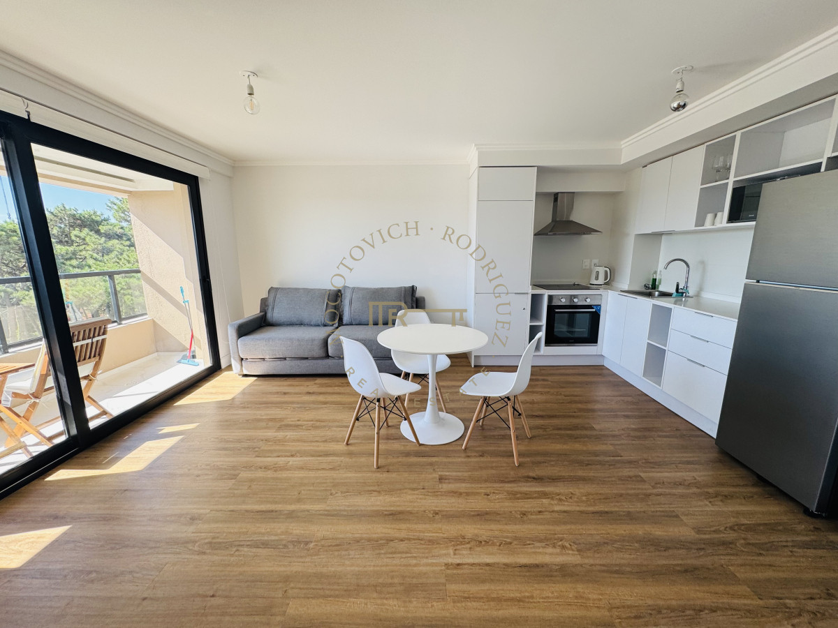 Apartamento ID.3333 - Alquiler anual de apartamento de 1 dormitorio. Punta del Este. 